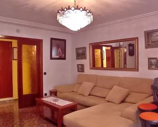 Living room of Flat for sale in  Zaragoza Capital  with Air Conditioner, Heating and Furnished