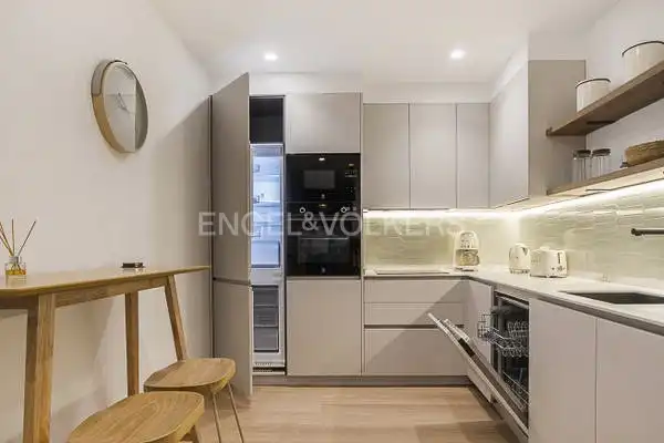 Kitchen of Flat for sale in Madrid  with Air Conditioner, Heating and Parquet flooring