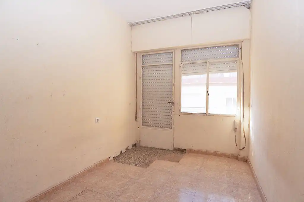 Piso en venta en C/ Almería, Casco Antiguo
