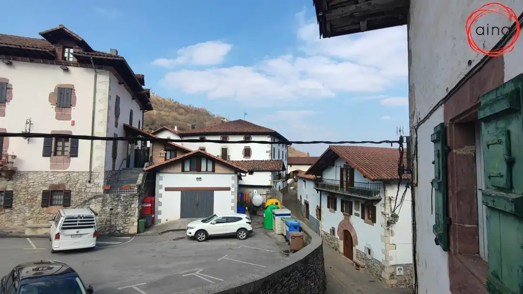 Vista exterior de Casa o xalet en venda en Baztan amb Jardí privat