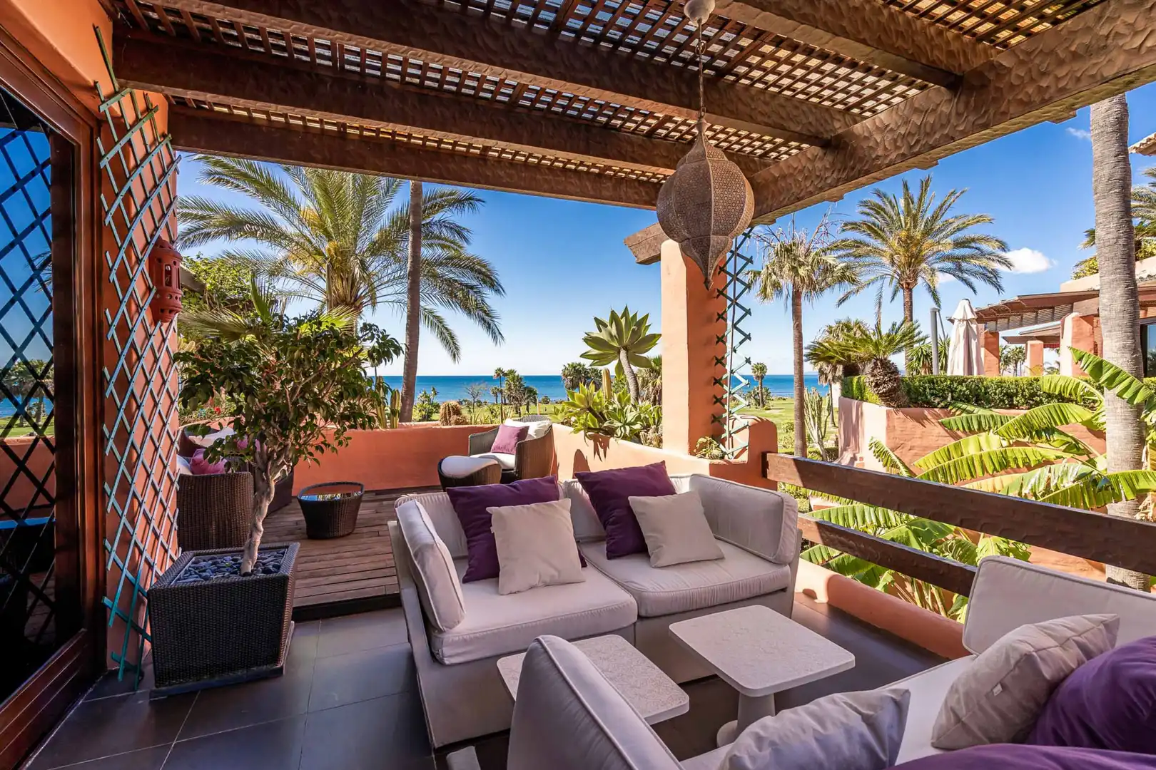 Terrasse von Maisonette zum Verkauf in Estepona mit Klimaanlage, Terrasse und Schwimmbad
