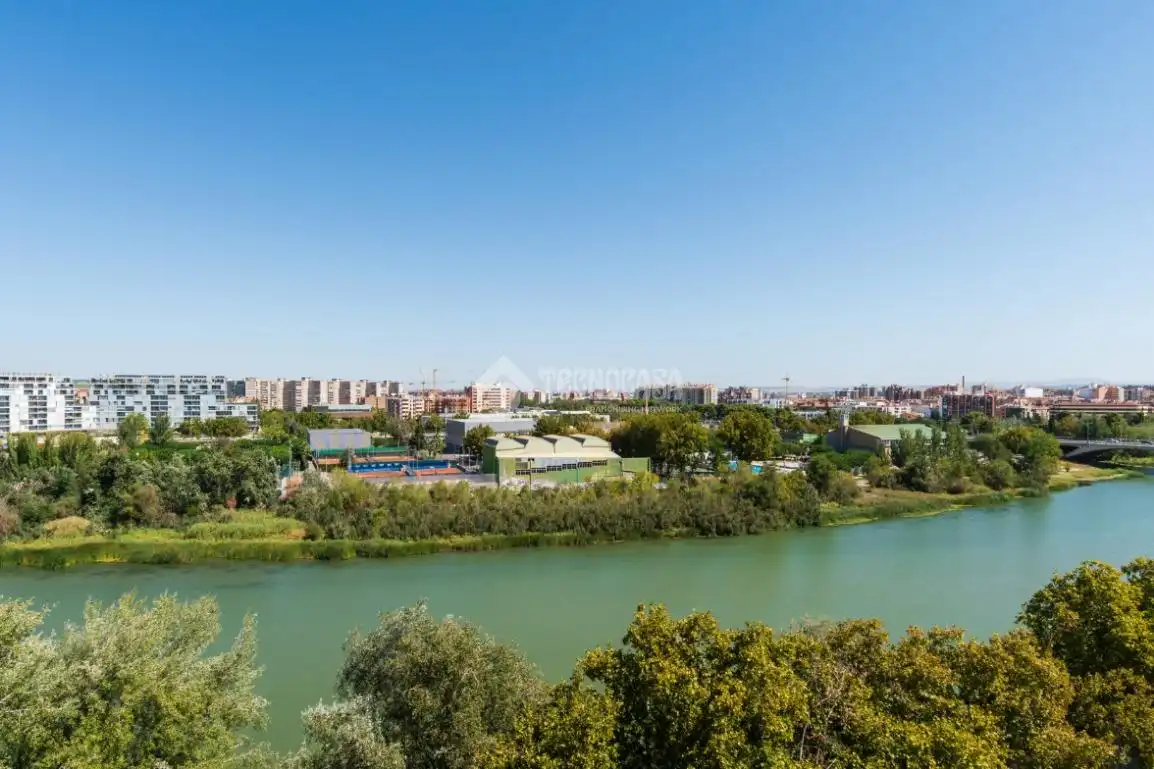 Piso en venta en Zaragoza con Calefacción y Terraza