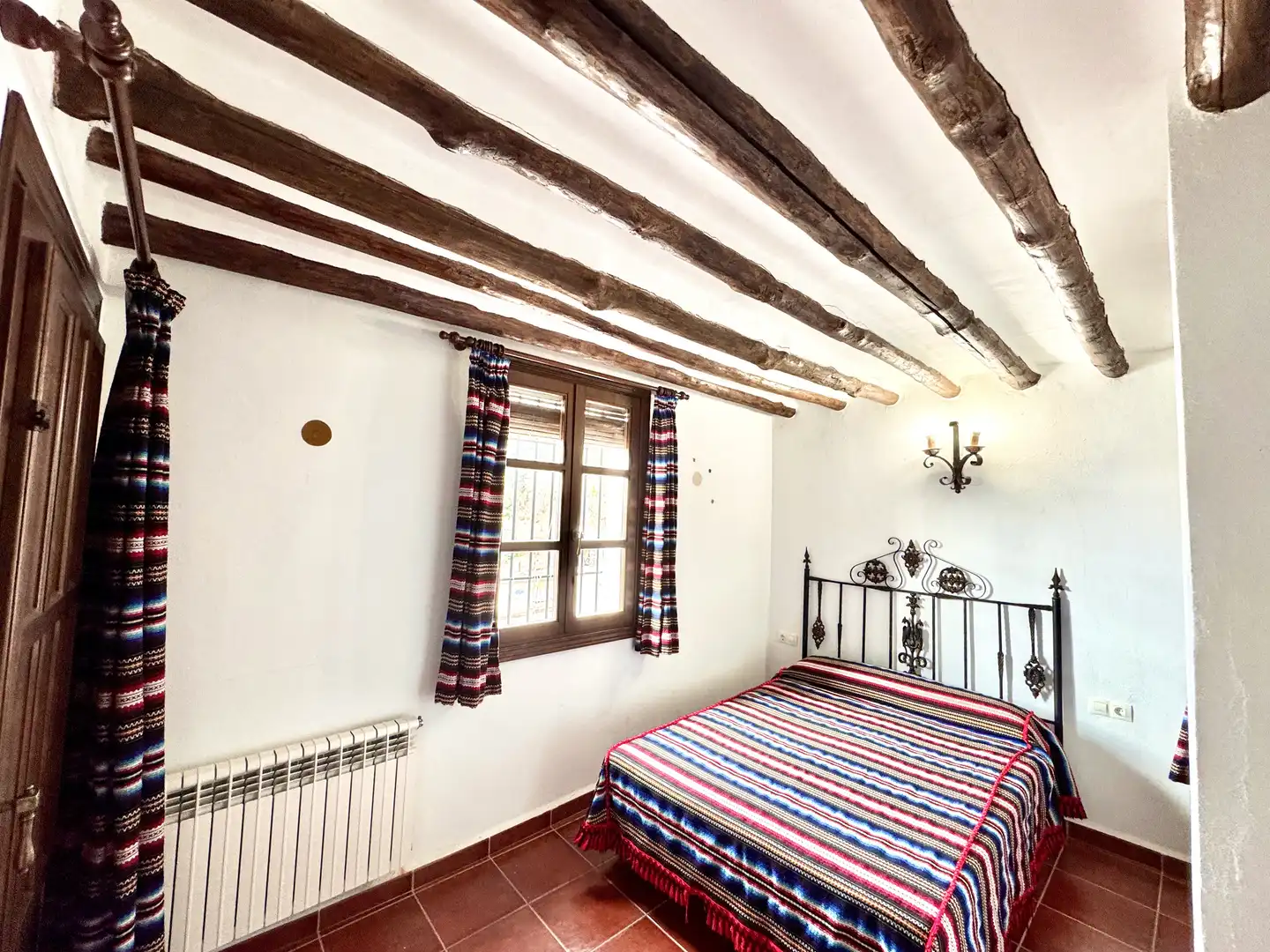Bedroom of Buildings for sale in Juviles  with Alarm
