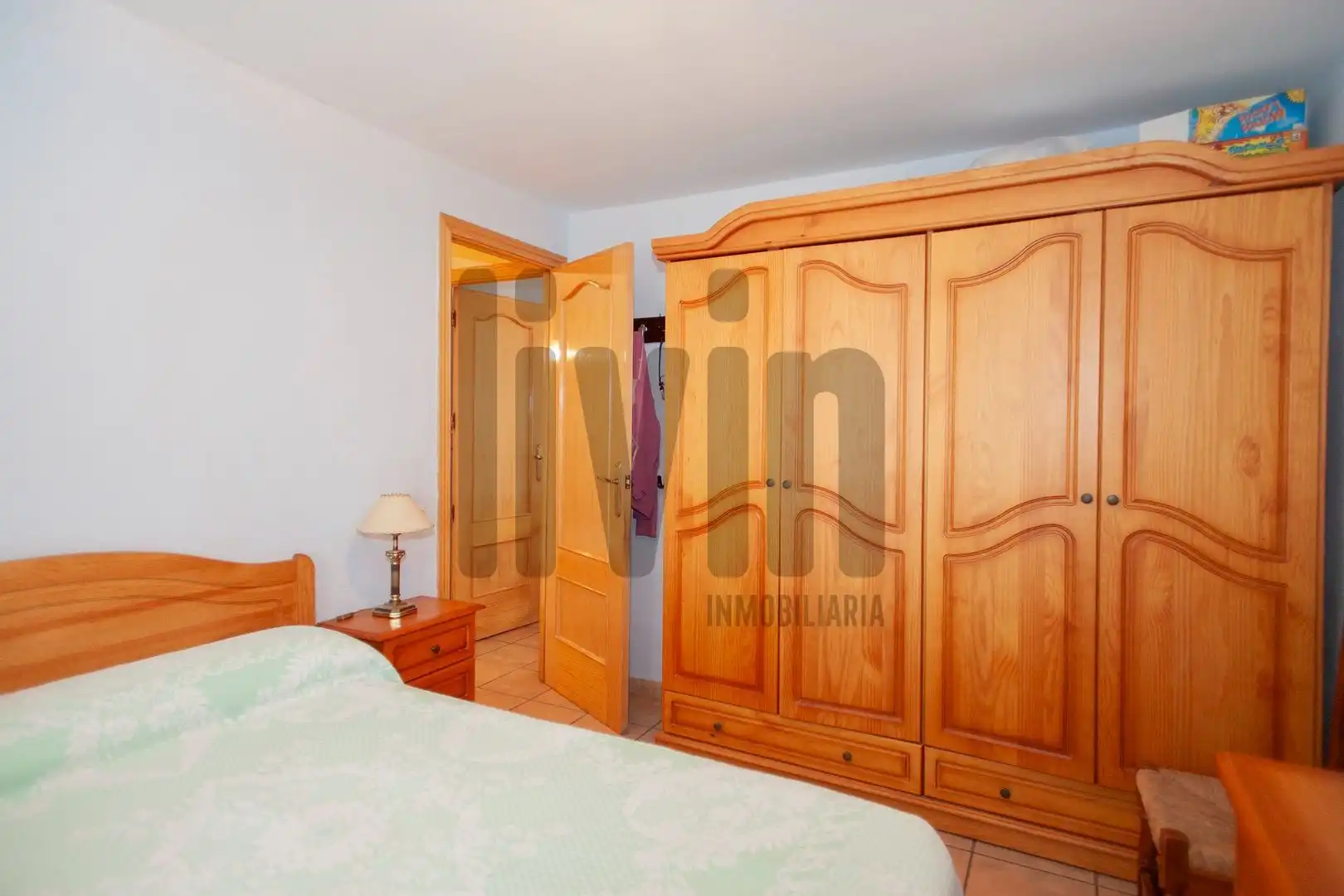 Dormitori de Casa o xalet en venda en Jaén amb Aire condicionat, Calefacció i Jardí privat