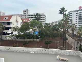 Vista exterior de Apartamento en venta en Arona con Terraza, Amueblado y Horno