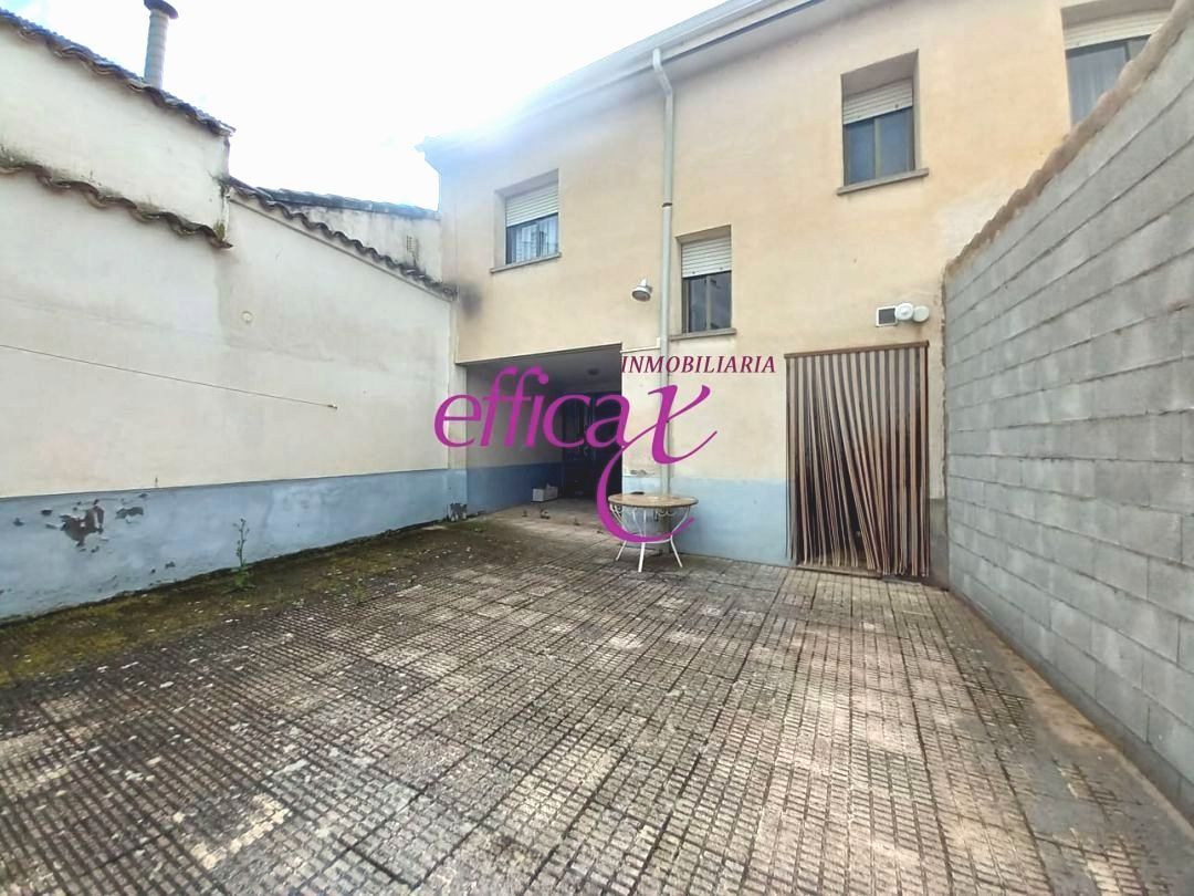 Vista exterior de Casa o xalet en venda en Escalonilla amb Calefacció i Traster