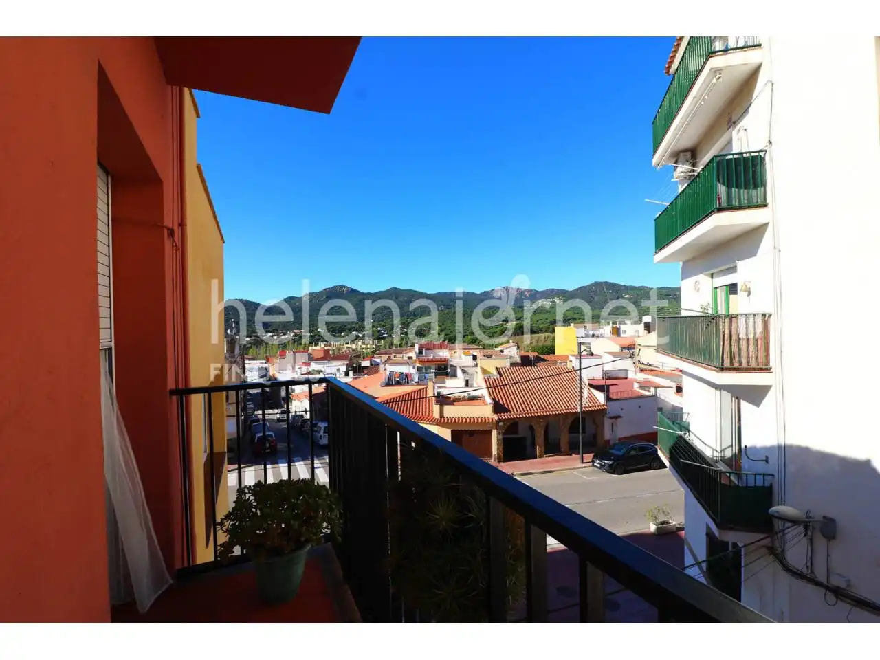 Außenansicht von Wohnung zum Verkauf in Sant Feliu de Guíxols mit Heizung, Balkon und Alarm