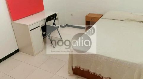 Foto 4 von Erdgeschoss zur Miete in Doctor Barraquer - G. Renfe - Policlínico, Sevilla Capital