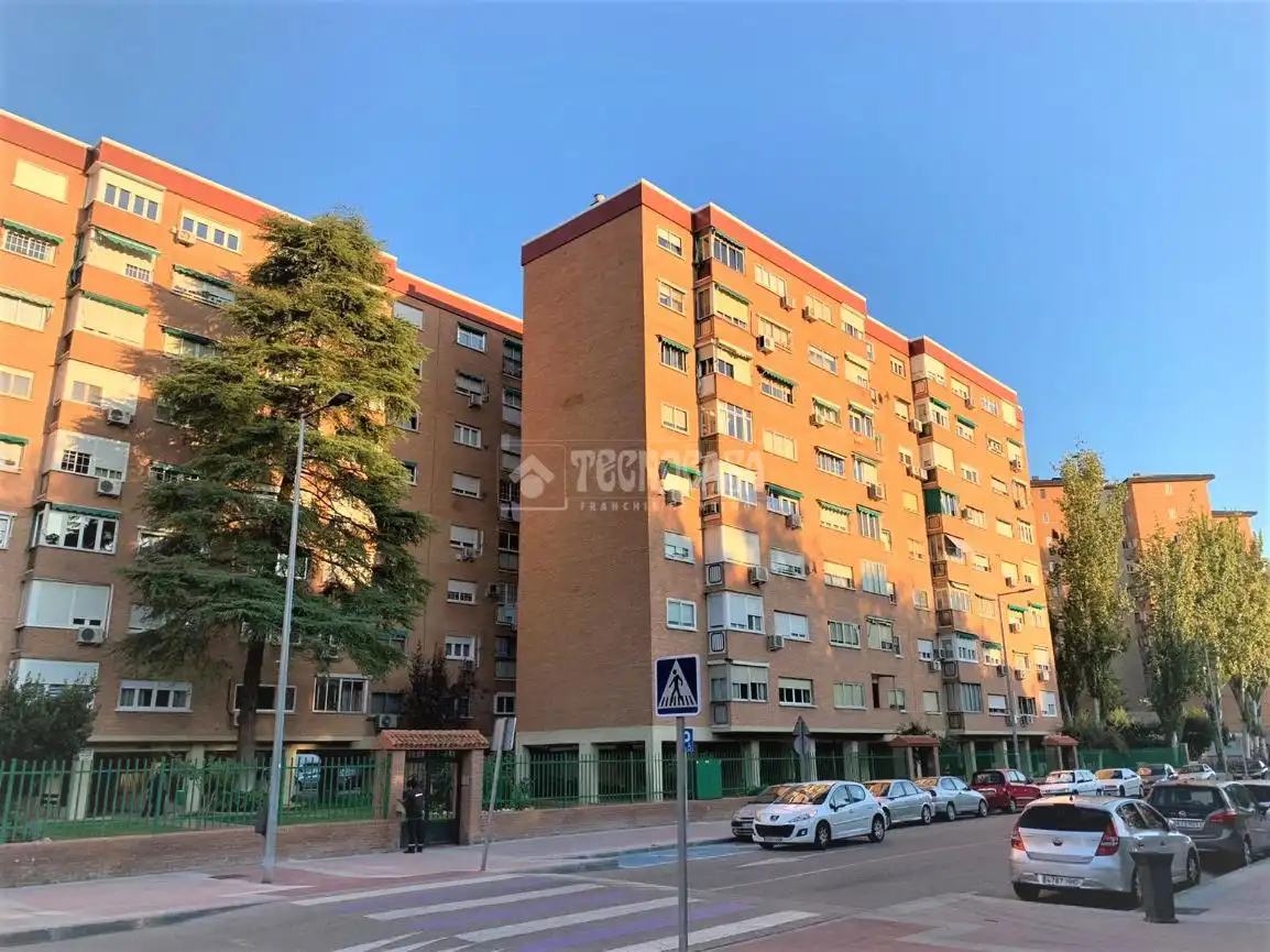 Vista exterior de Pis en venda en Torrejón de Ardoz amb Calefacció i Piscina