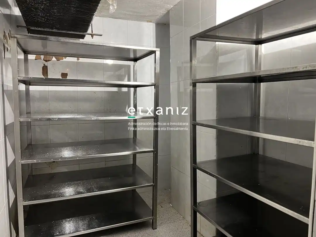Local commercial à vendre à Kale Nagusia, imagen 4