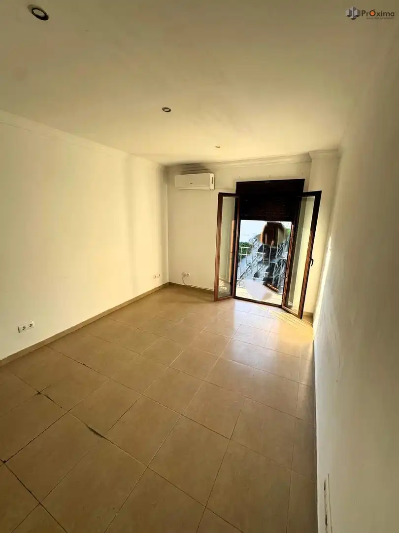 Dormitori de Pis en venda en Écija amb Aire condicionat i Terrassa