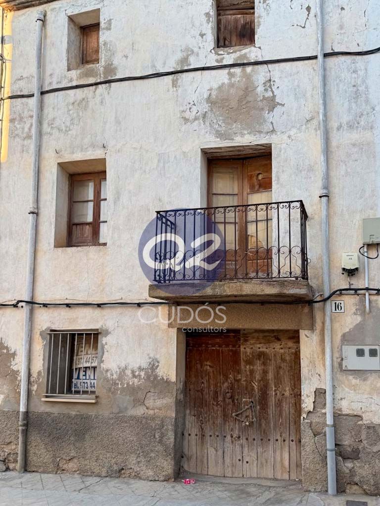 Exterior view of Single-family semi-detached for sale in Bellcaire d'Urgell