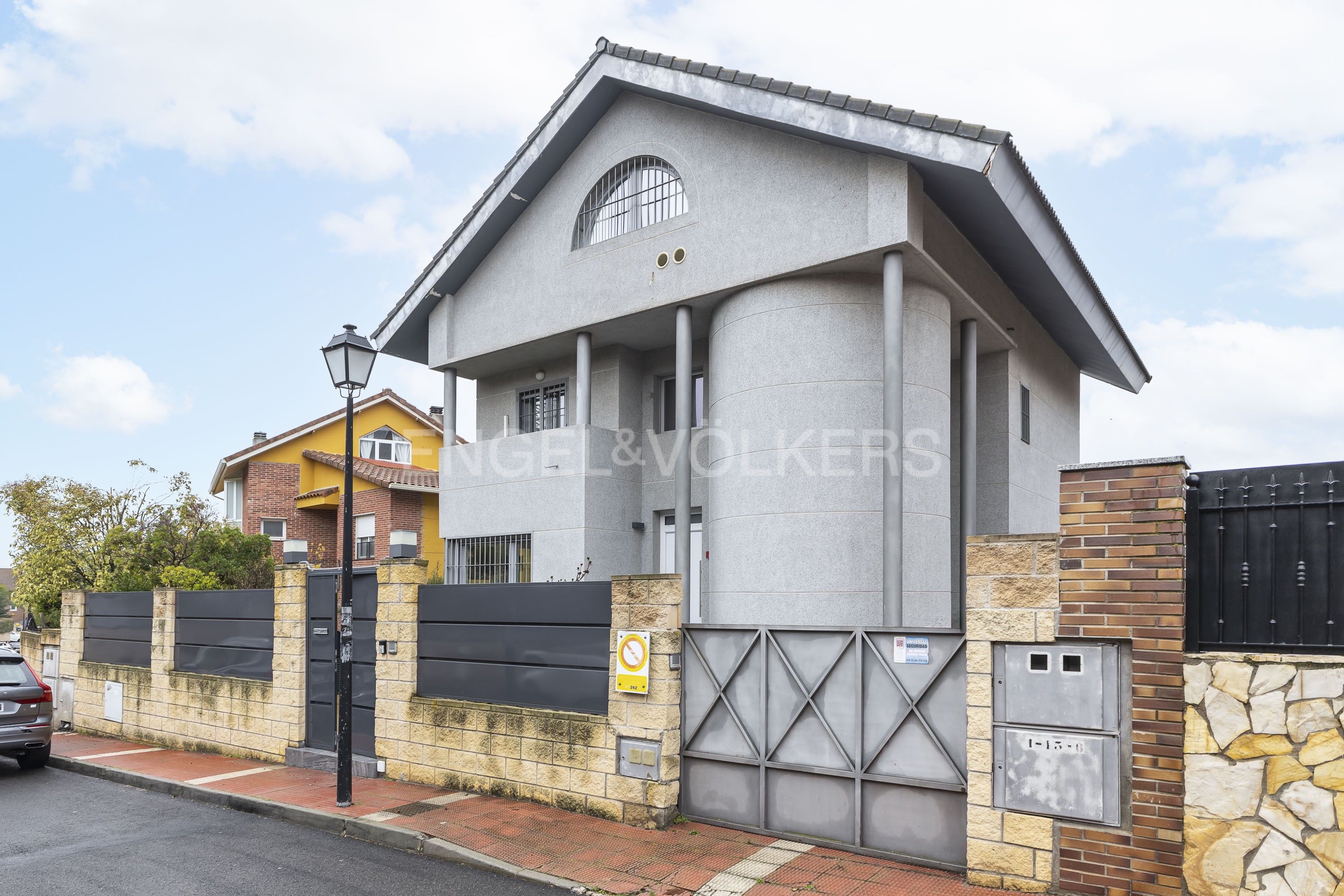 Exterior view of House or chalet for sale in Cobeña  with Air Conditioner, Heating and Private garden