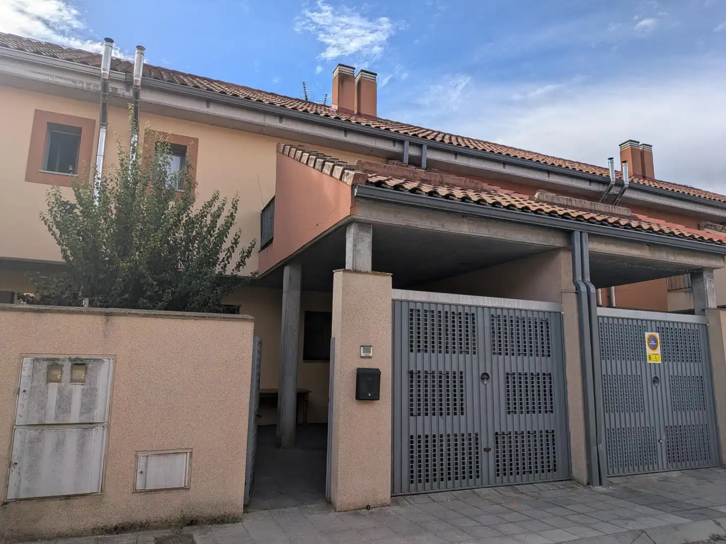 Semi-detached house for sale in Pioz