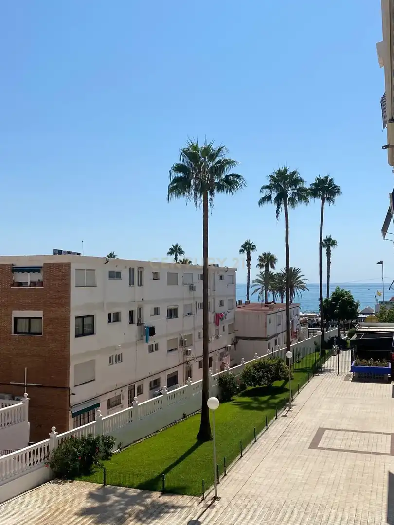 Vista exterior de Pis de lloguer en Benalmádena amb Aire condicionat, Traster i Microones
