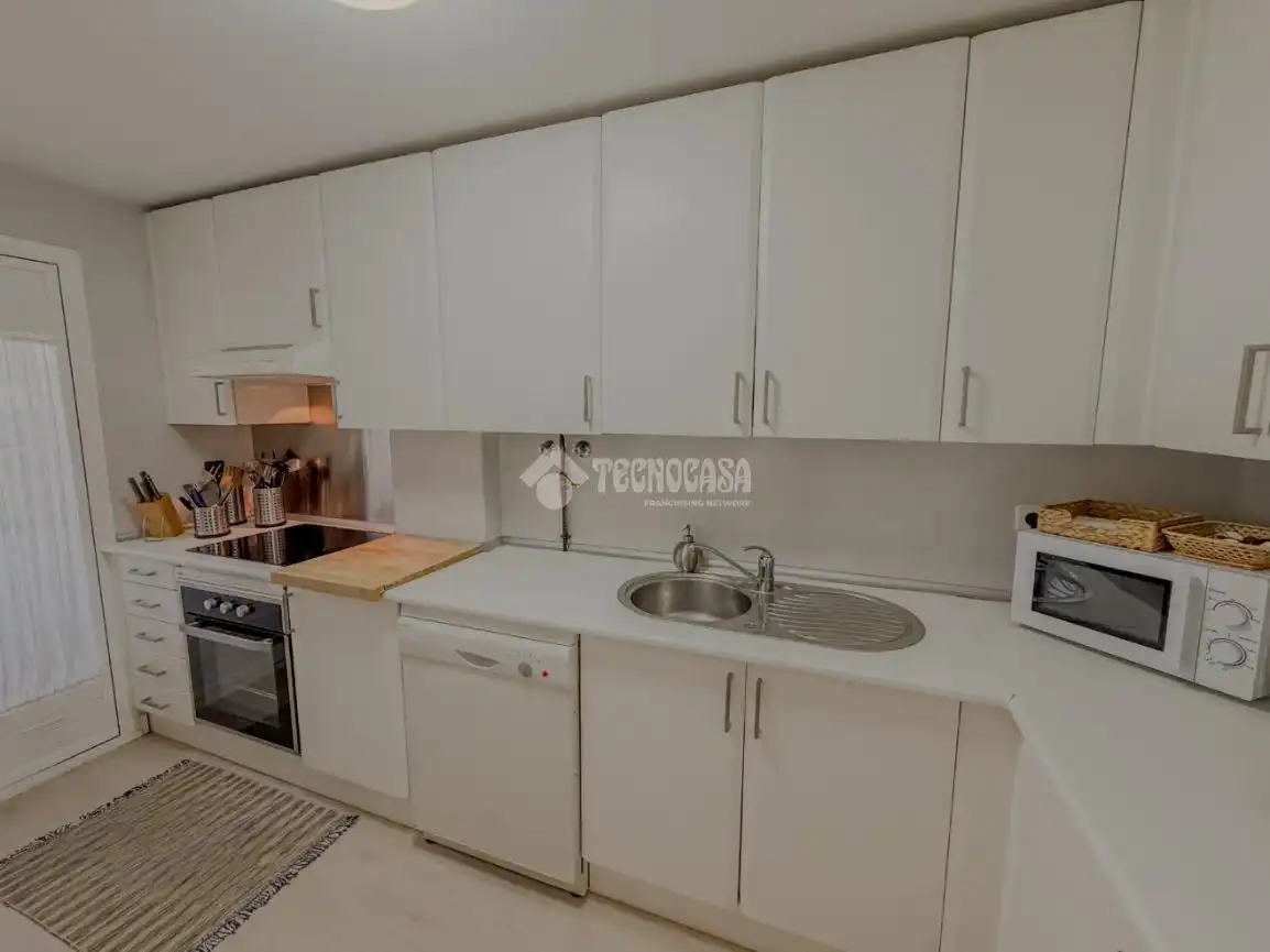 Cocina de Piso en venta en Rota con Aire acondicionado, Calefacción y Jardín privado