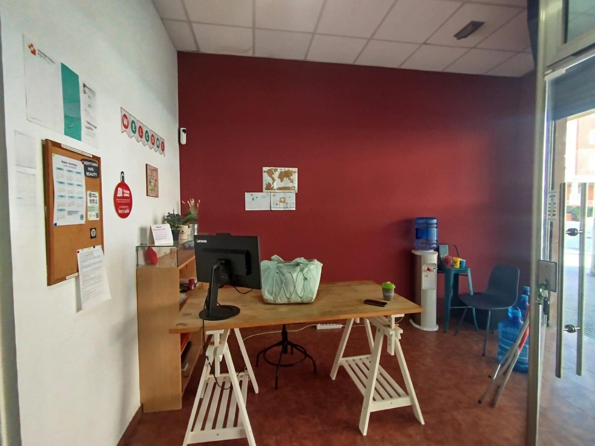 Geschaftsraum zur Miete in Avenida de Santa Coloma