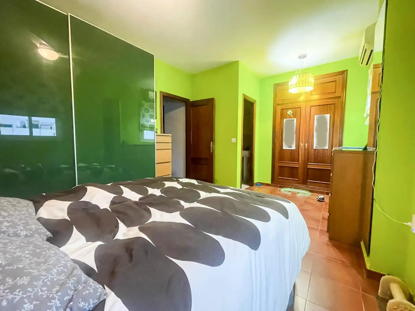 Habitación de Dúplex en venta en San Juan del Puerto con Jardín privado, Terraza y Balcón