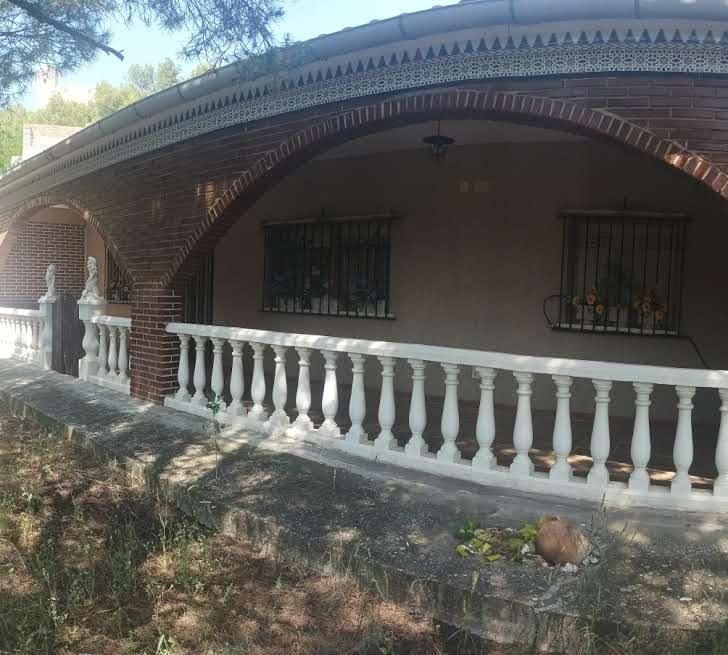 Vista exterior de Casa o xalet en venda en Calatayud amb Jardí privat