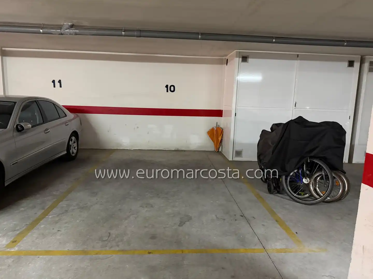 Parking of Flat for sale in Guardamar del Segura  with Air Conditioner, Heating and Terrace