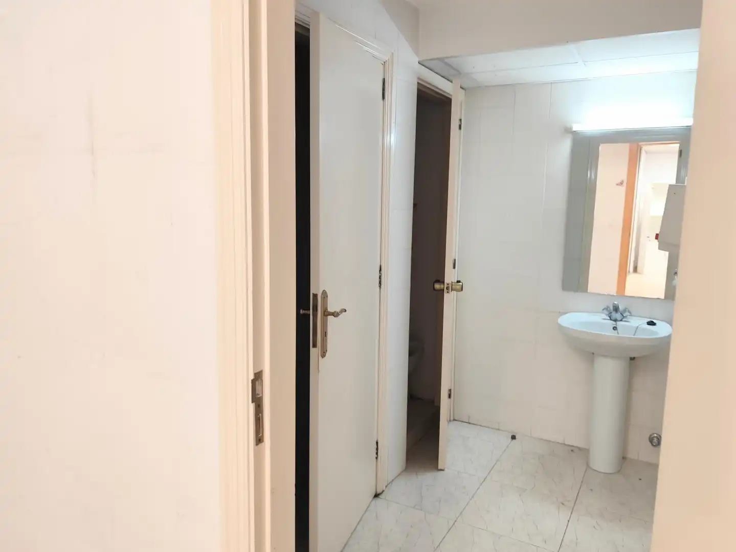 Badezimmer von Geschaftsraum zur Miete in Inca