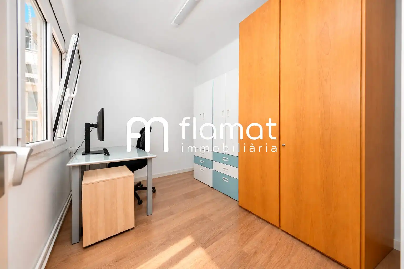 Flat with terrace for sale in Carrer de València, imagen 6