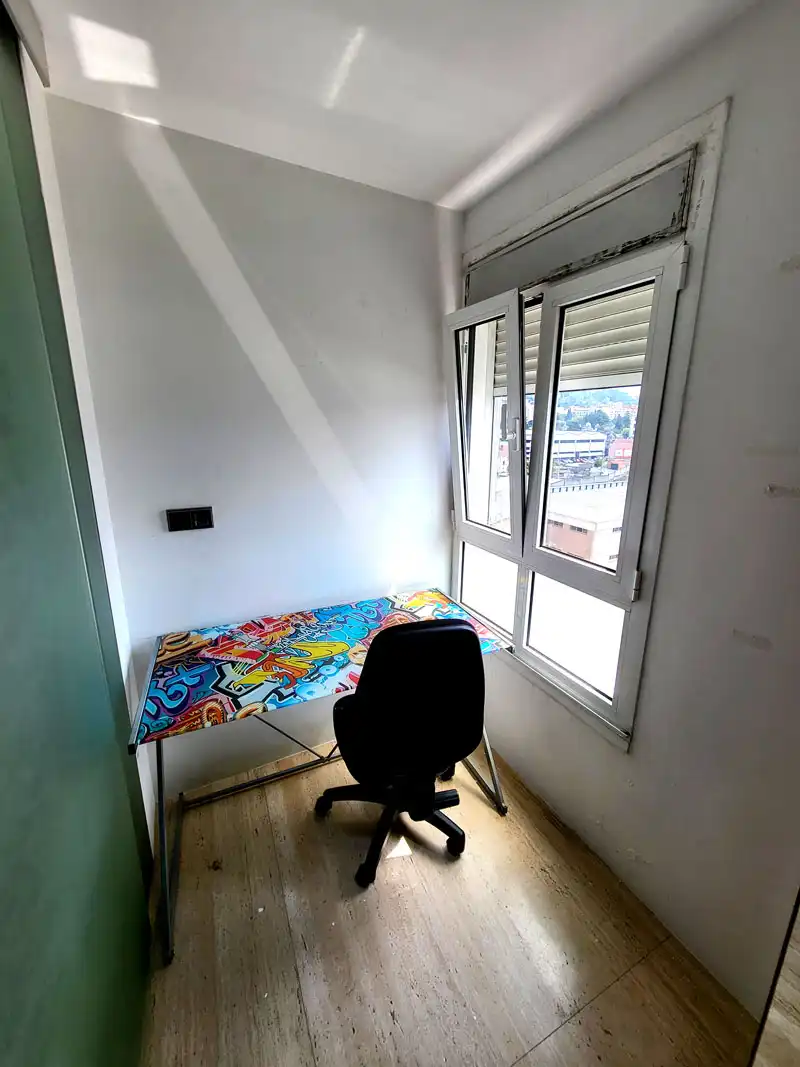 Piso de alquiler en Vigo  con Amueblado, Horno y Lavadora