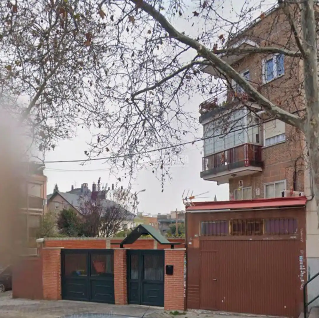 Vista exterior de Estudio en venta en Madrid