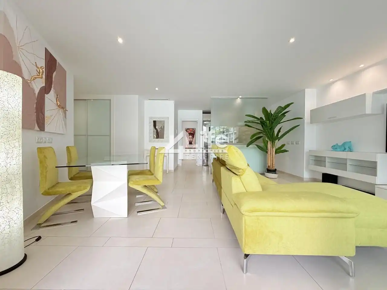 Sala de estar de Apartamento de alquiler en Arona con Aire acondicionado, Terraza y Piscina