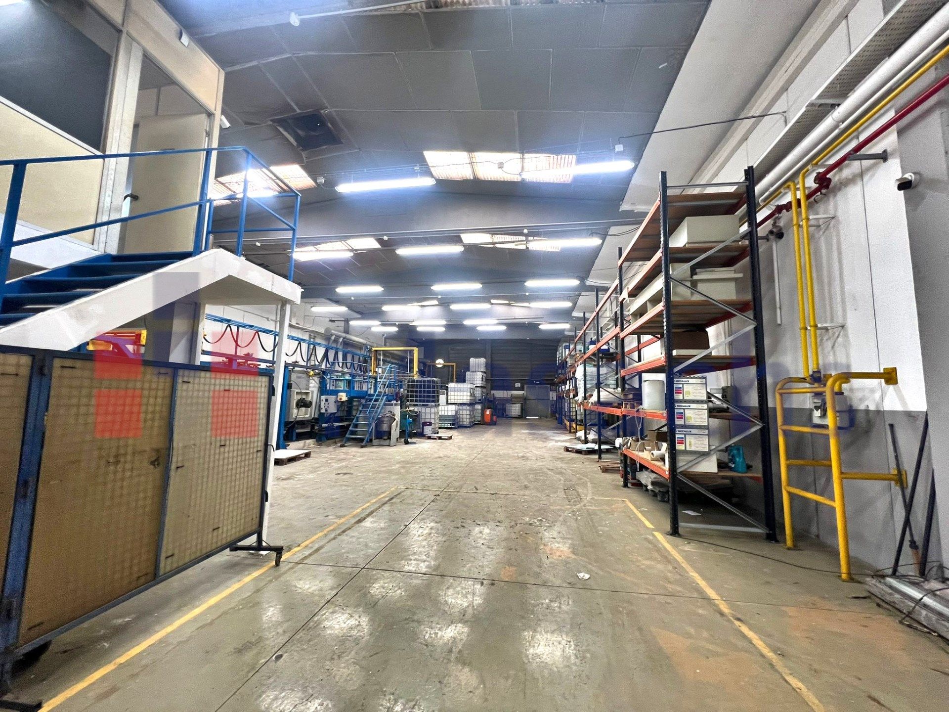 Nau industrial de lloguer en Sabadell