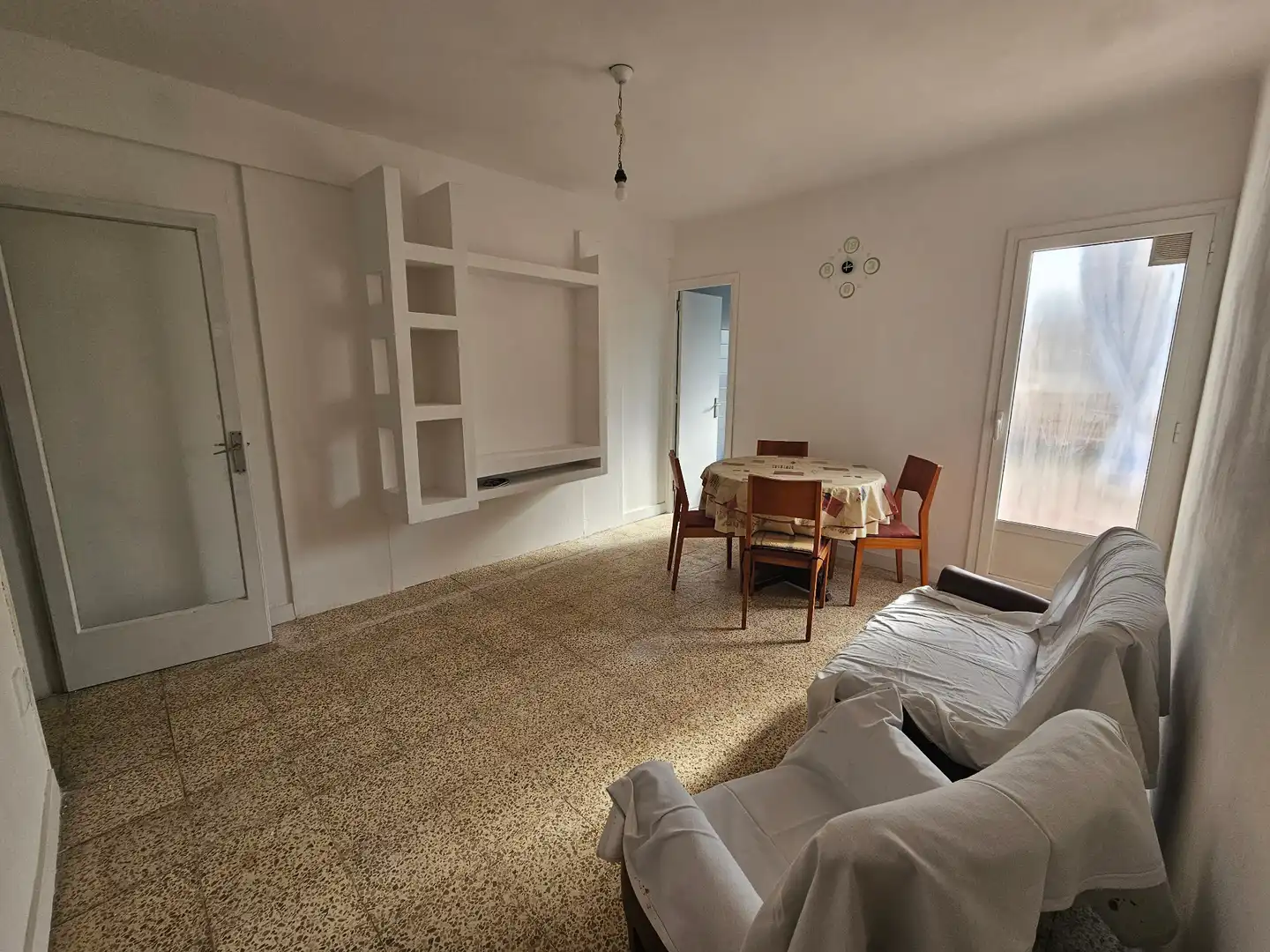 Sala d'estar de Pis en venda en Cornellà de Llobregat amb Moblat, Forn i Balcó