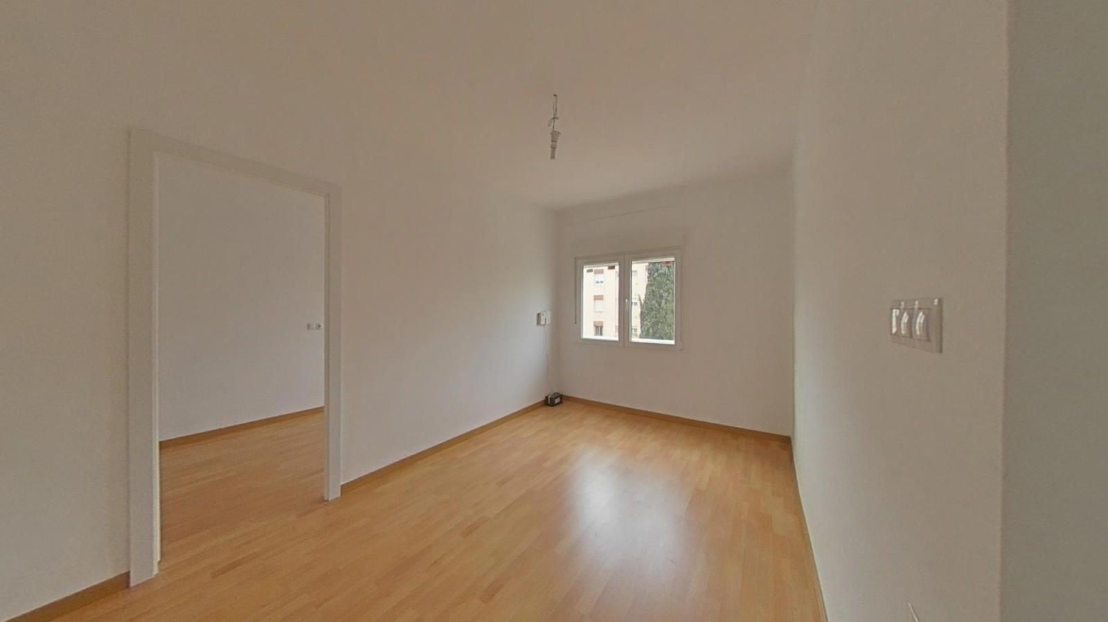 Bedroom of Flat for sale in Sabadell  with Parquet flooring