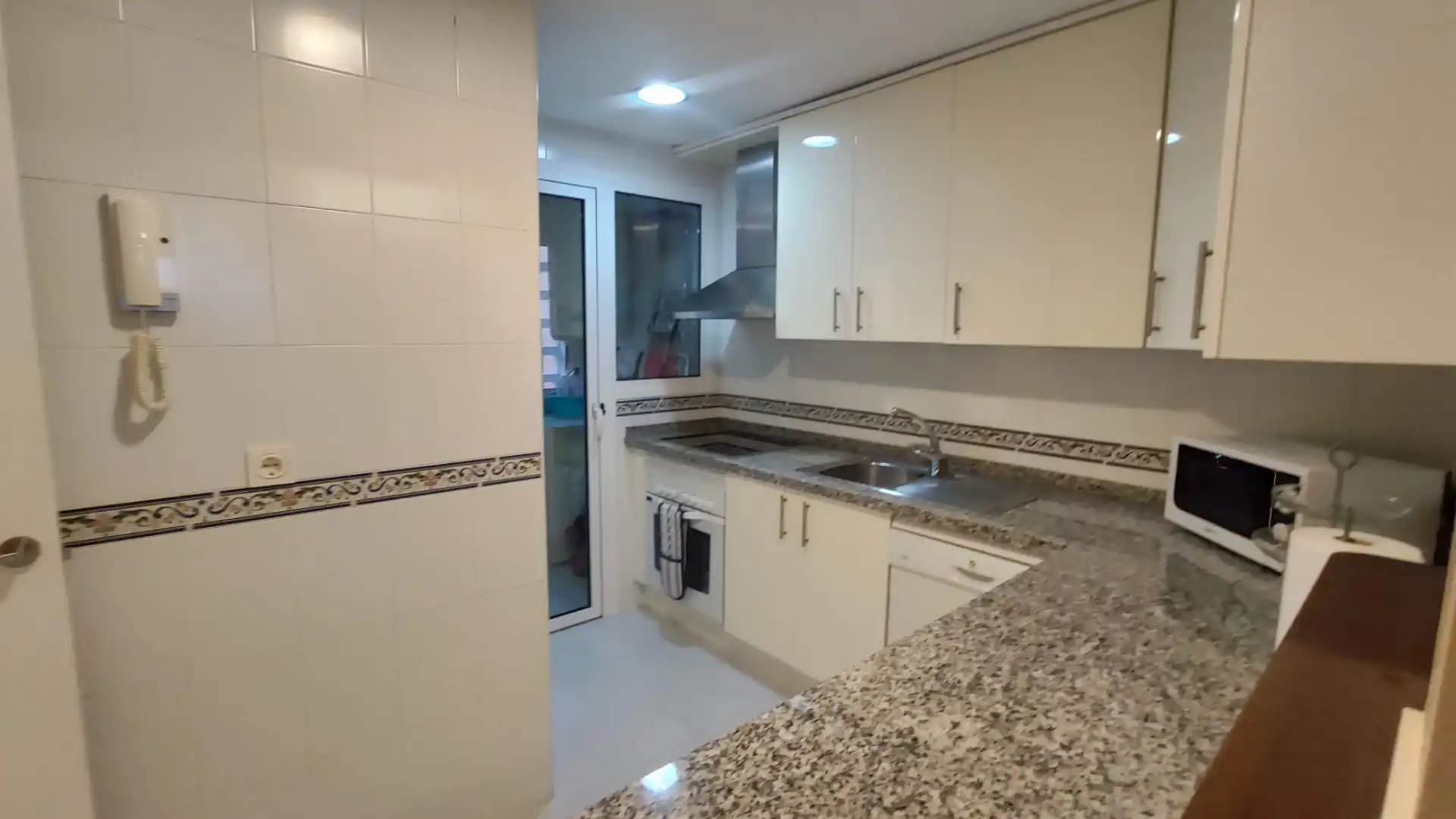 Apartamento de alquiler en E-2, La Duquesa