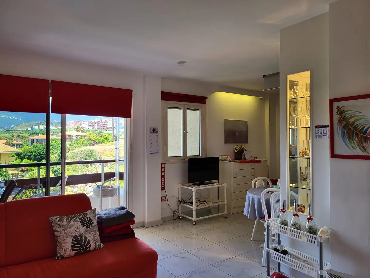Sala de estar de Apartamento en venta en Puerto de la Cruz con Piscina, Amueblado y Balcón