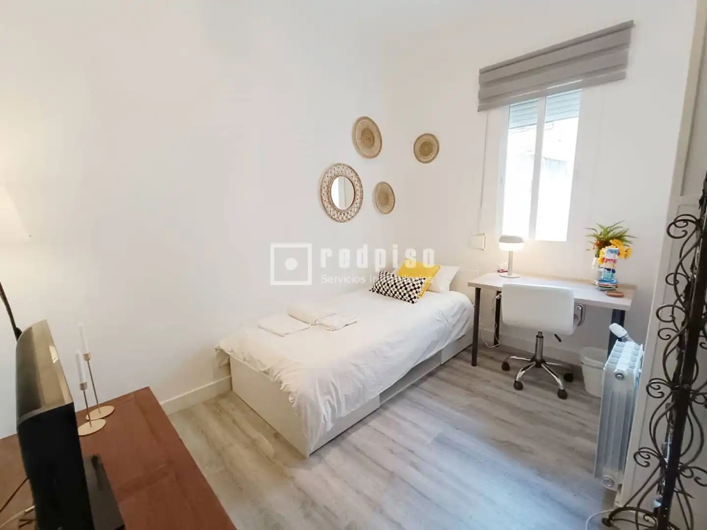 Habitación de Estudio de alquiler en Madrid con Calefacción y Amueblado