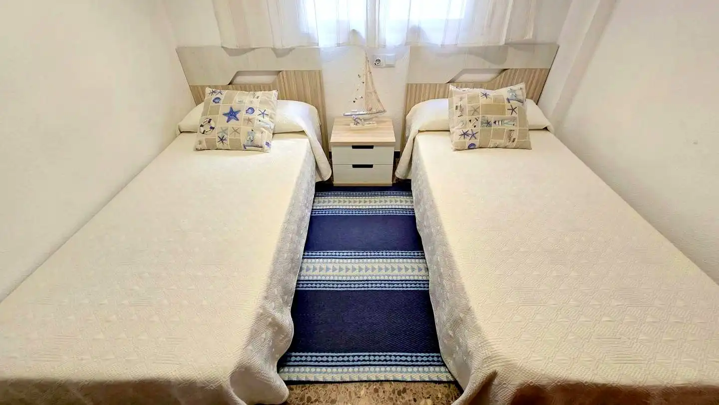 Bedroom of Flat for rent in Gandia