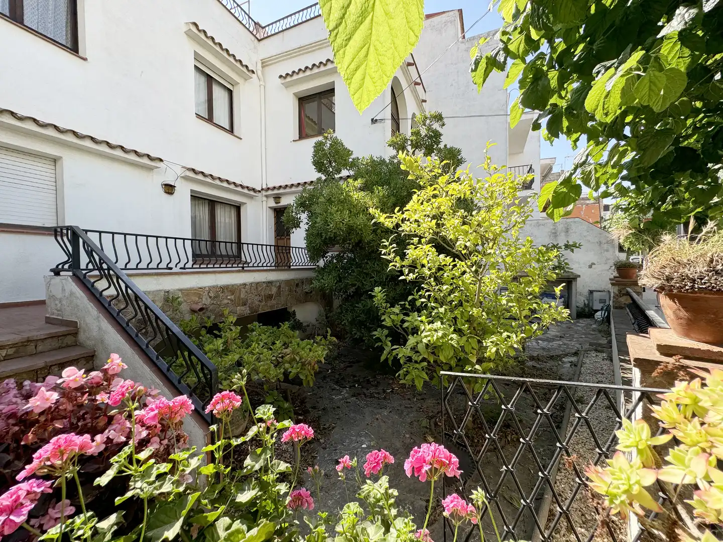 Jardín de Casa adosada en venta en L'Escala con Jardín privado, Terraza y Amueblado