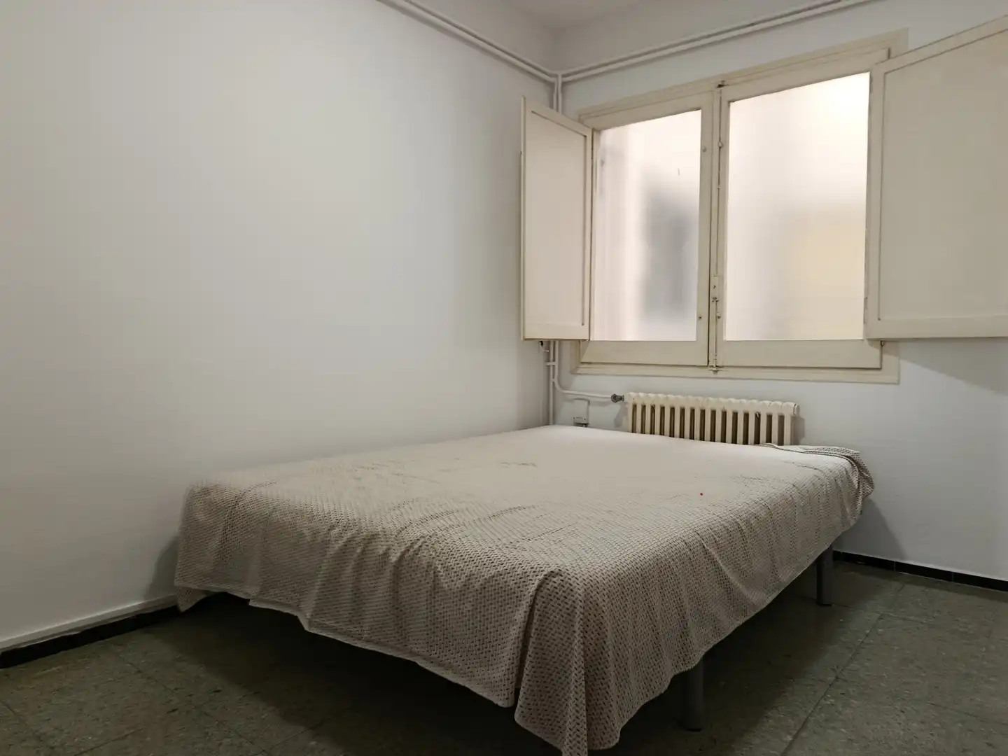 Schlafzimmer von Wohnung zum Verkauf in Girona mit Heizung, Terrasse und Balkon