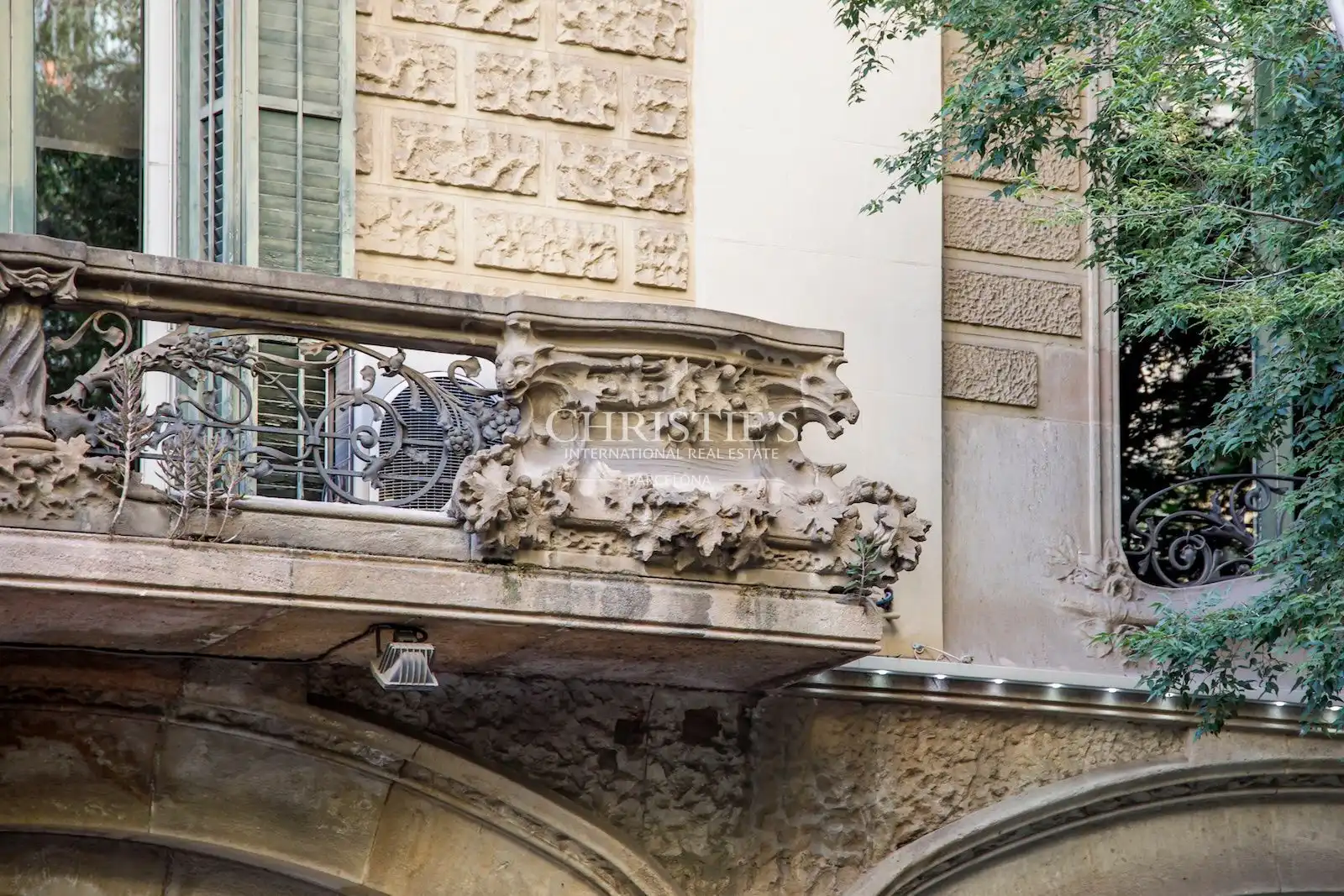 Vista exterior de Dúplex en venda en Barcelona amb Aire condicionat i Terrassa