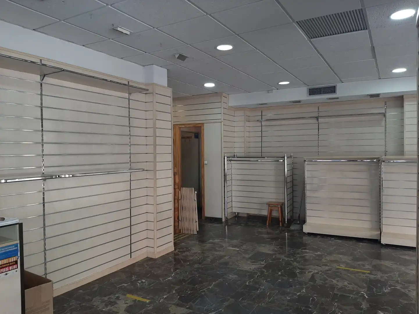 Local comercial de lloguer a Estación - Parque O'Donnell, imagen 4