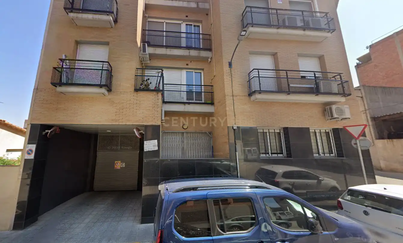 Garaje en venta en Santa Perpètua de Mogoda, Barcelona