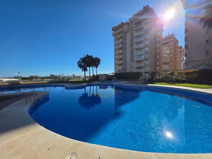 Piscina de Apartamento en venta en La Manga del Mar Menor con Terraza, Amueblado y Balcón