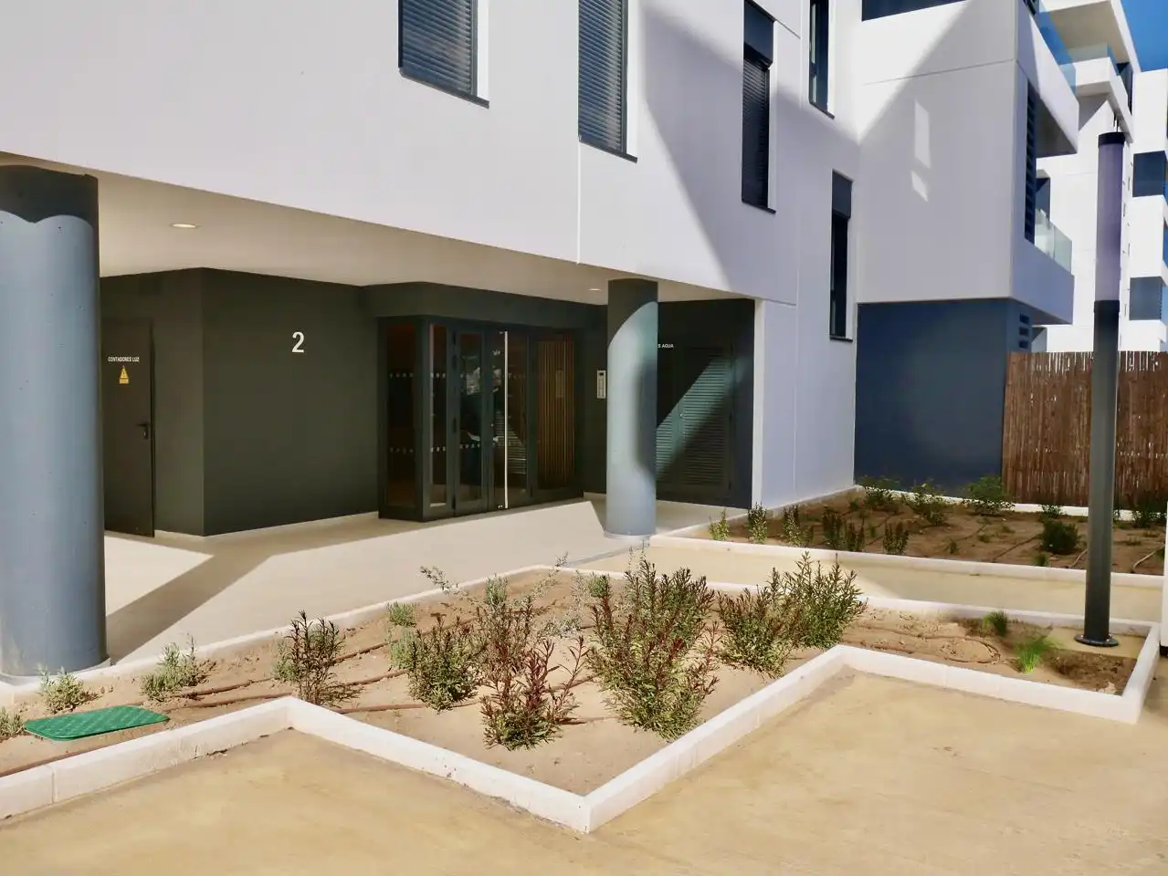 Flat for rent in Ángel Ojeda Avilés, Entrenúcleos
