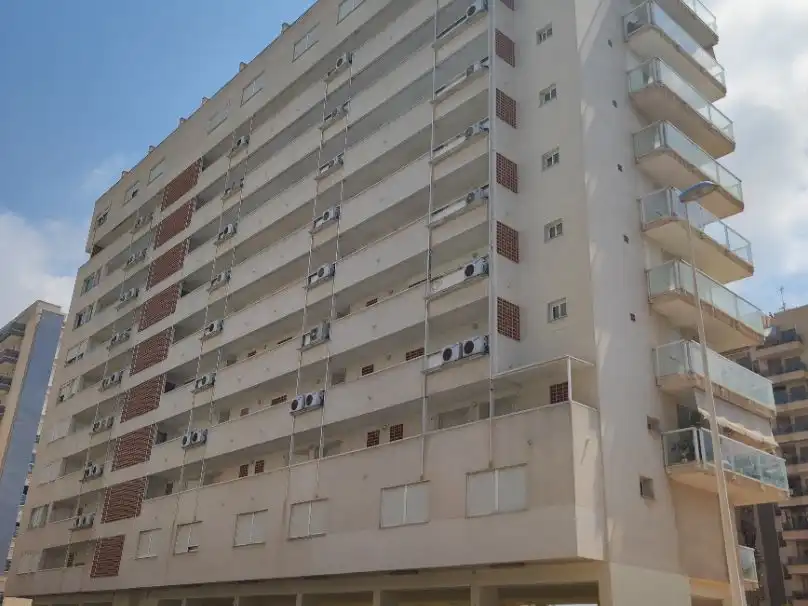 Pis amb piscina en venda a Carrer Basilio Paredes 15