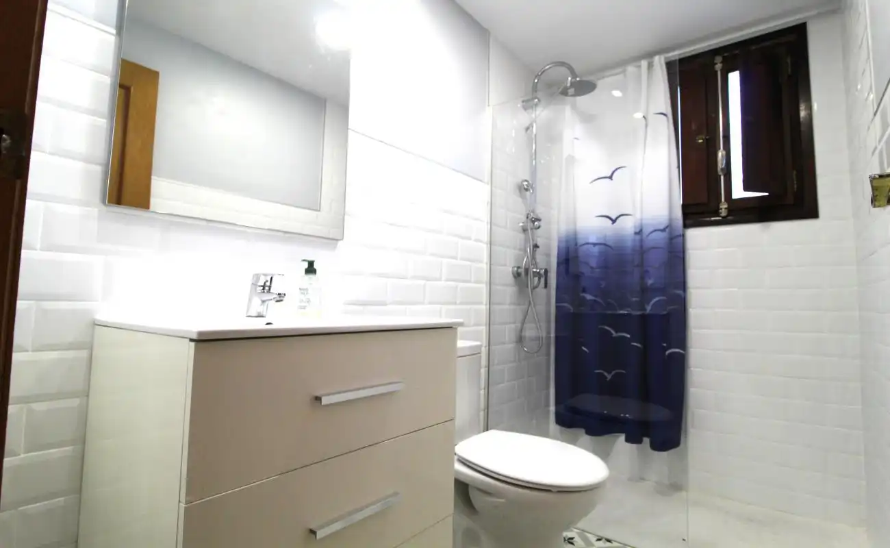Bathroom of Houses for rent in L'Eliana  with Air Conditioner, Heating and Private garden