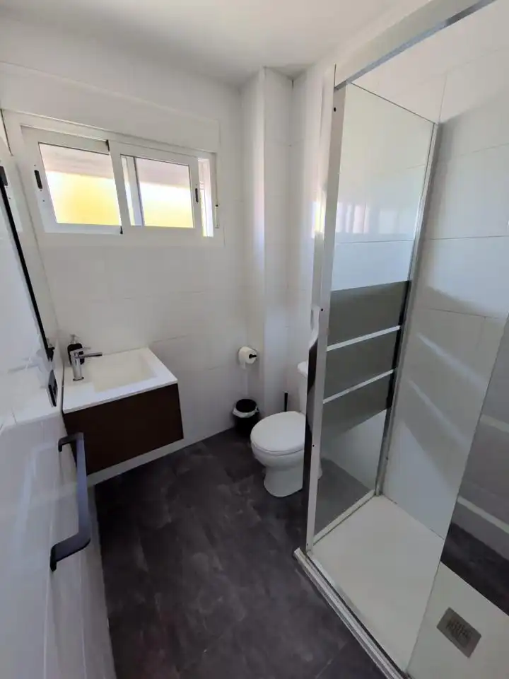 Baño de Piso de alquiler en Sanlúcar de Barrameda con Aire acondicionado y Amueblado