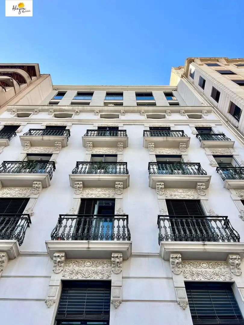 Außenansicht von Maisonette zum Verkauf in Valencia mit Klimaanlage, Heizung und Terrasse