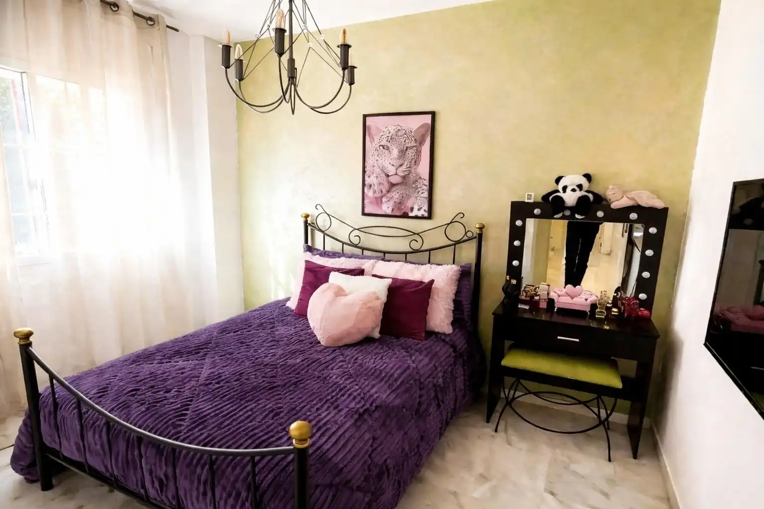 Habitación de Apartamento en venta en Marbella con Aire acondicionado, Calefacción y Jardín privado