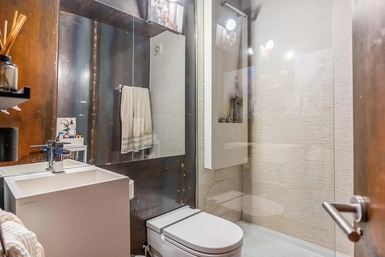 Baño de Piso en venta en Sevilla con Aire acondicionado, Calefacción y Terraza