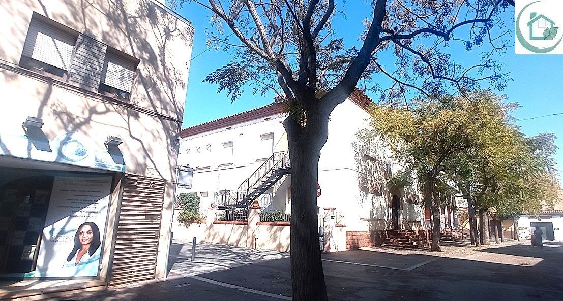 Vista exterior de Casa adosada en venda en Viladecans amb Aire condicionat, Jardí privat i Traster